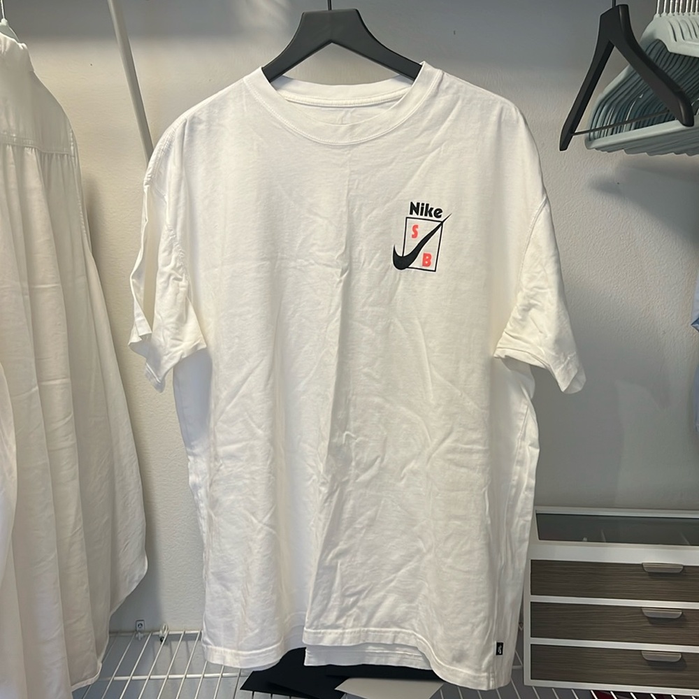 Men’s Nike T Shirt